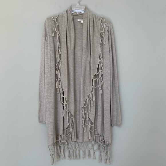 Reseller Bundle - size MEDIUM sweaters and tops - Picture 2 of 8